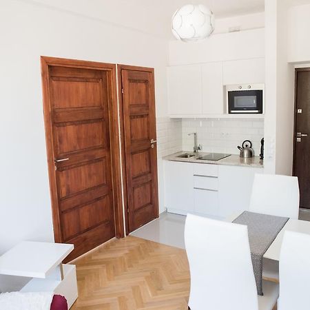 Apartment Nearto Old Town Na Ustroniu Street Cracóvia Exterior foto
