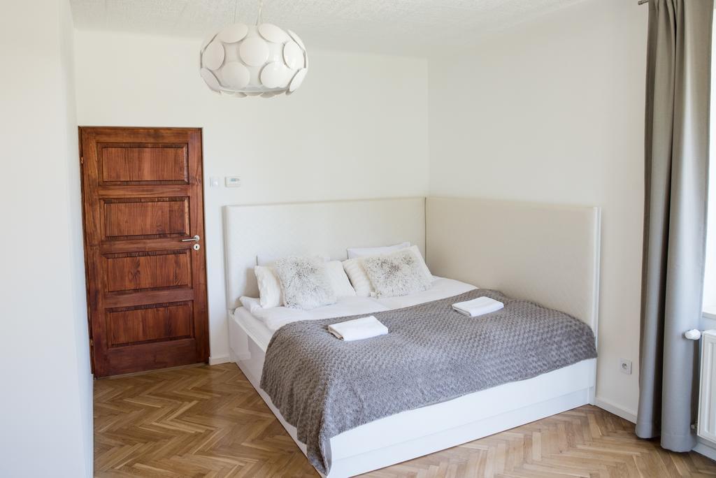 Apartment Nearto Old Town Na Ustroniu Street Cracóvia Exterior foto